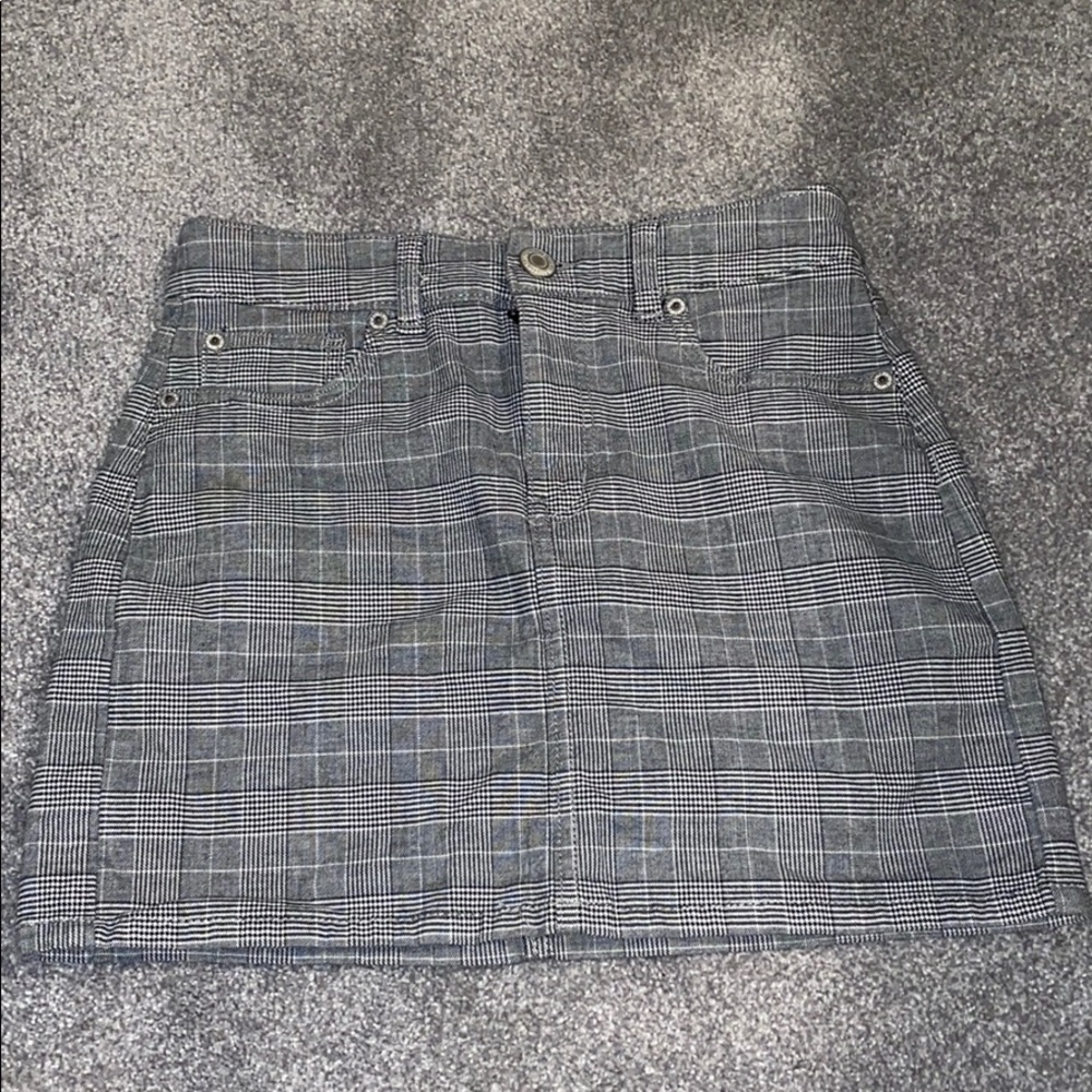 American eagle plaid skirt